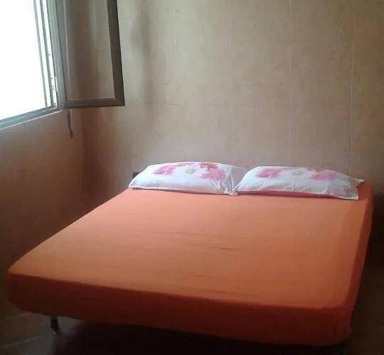 A Pochi Metri Dal Mare *